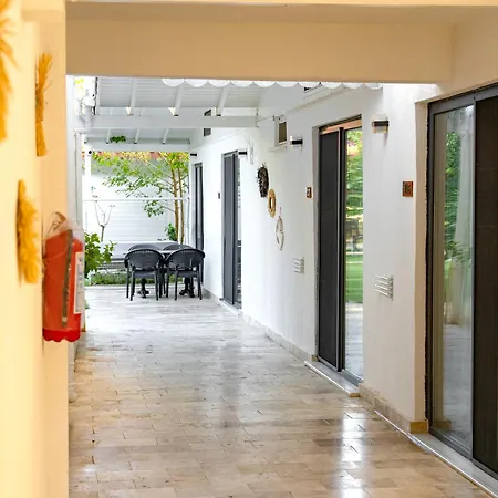 Perast Garden Hotell