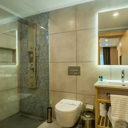 Hotell Perast Garden Çıralı