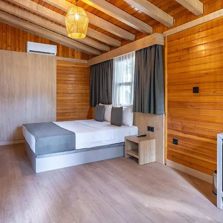 Hotell Perast Garden Çıralı