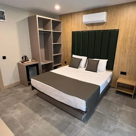 Otel Perast Garden Çıralı