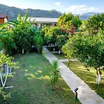 Perast Garden 酒店