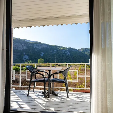 Perast Garden Hotel *